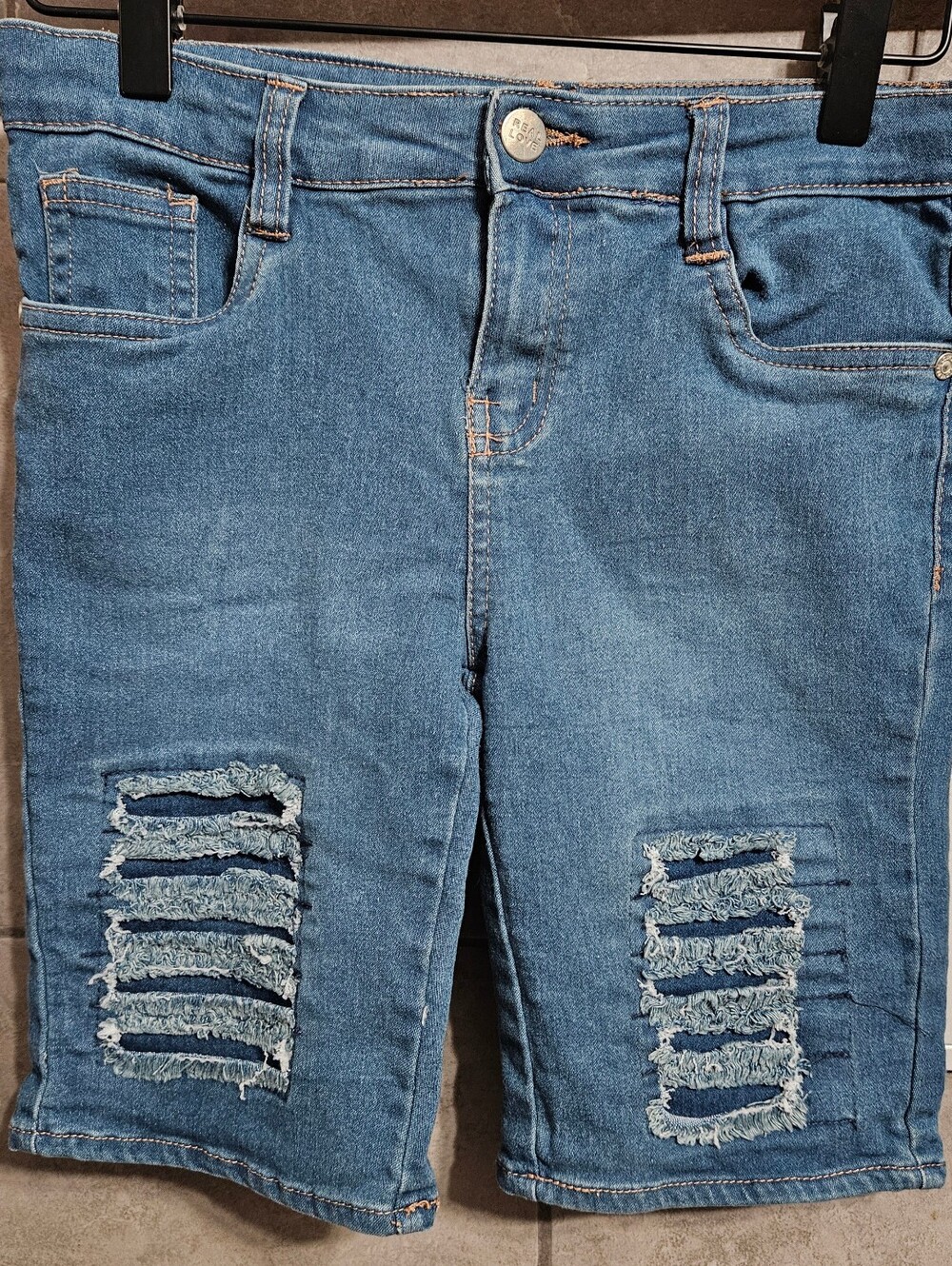 Real Love Girls Distressed Capri Jeans 16